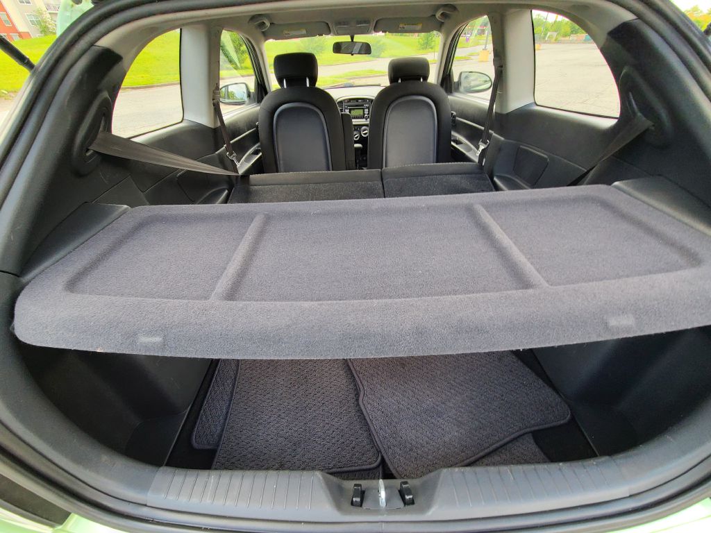 Photo 29 of this HYUNDAI ACCENT