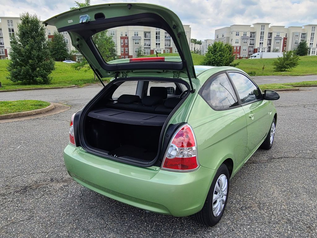Photo 36 of this HYUNDAI ACCENT