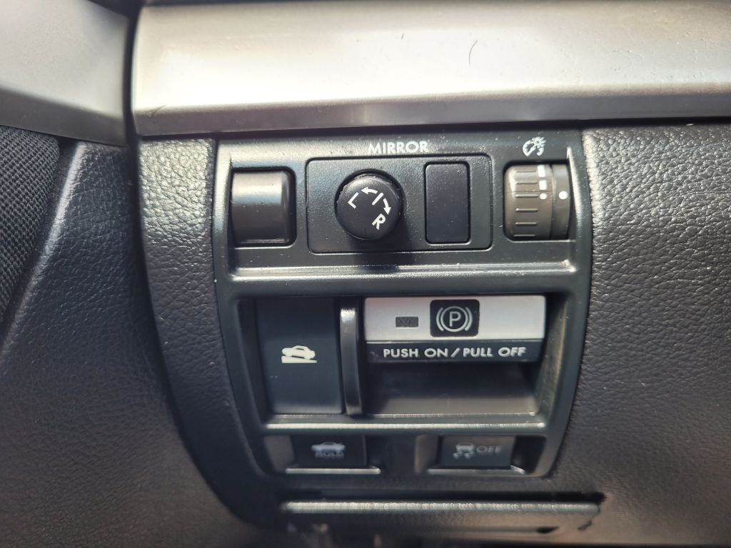 Photo 21 of this SUBARU LEGACY