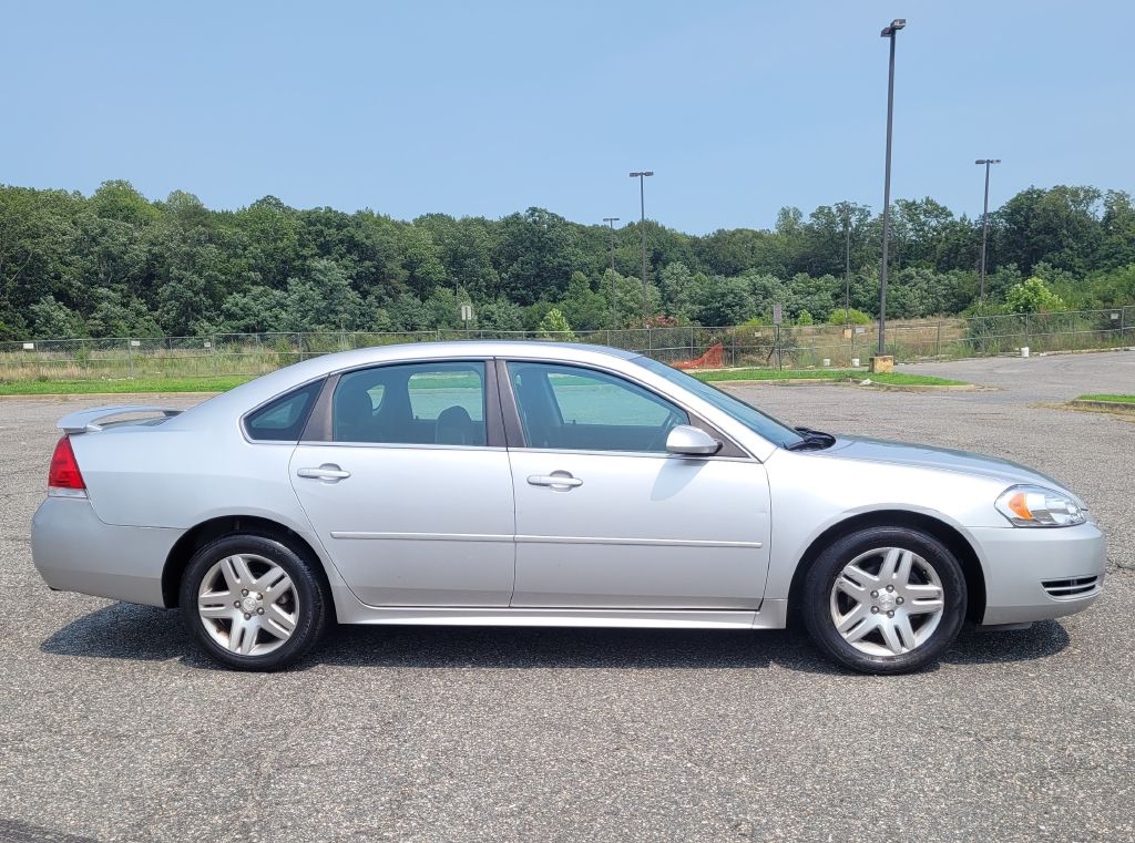 Photo 5 of this CHEVROLET IMPALA