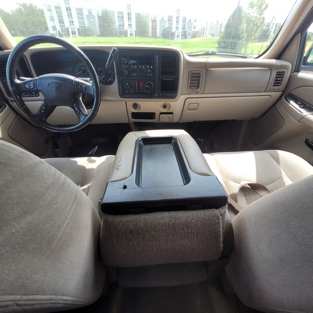 Photo 38 of this CHEVROLET TAHOE