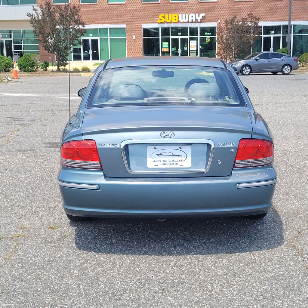 Photo 3 of this HYUNDAI SONATA