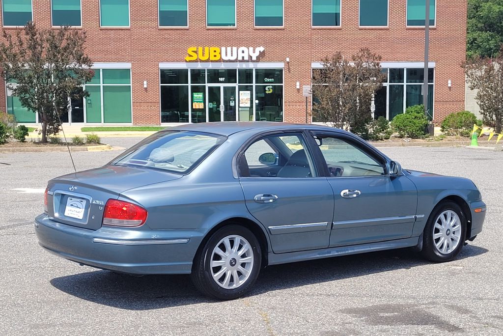 Photo 4 of this HYUNDAI SONATA