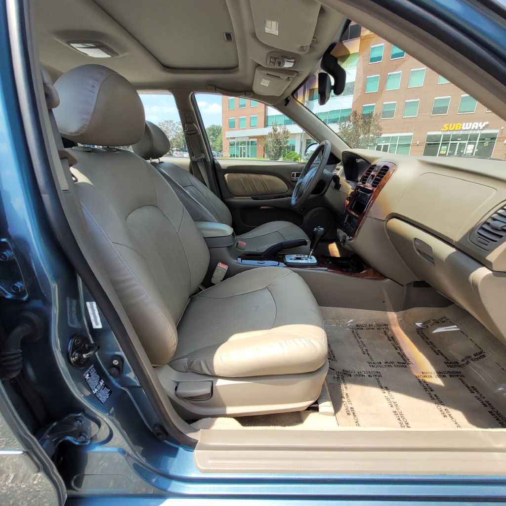 Photo 14 of this HYUNDAI SONATA