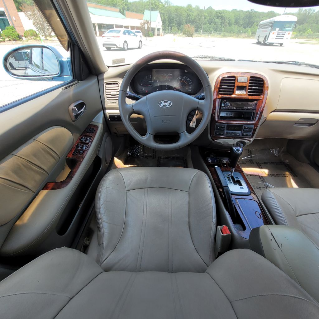 Photo 17 of this HYUNDAI SONATA