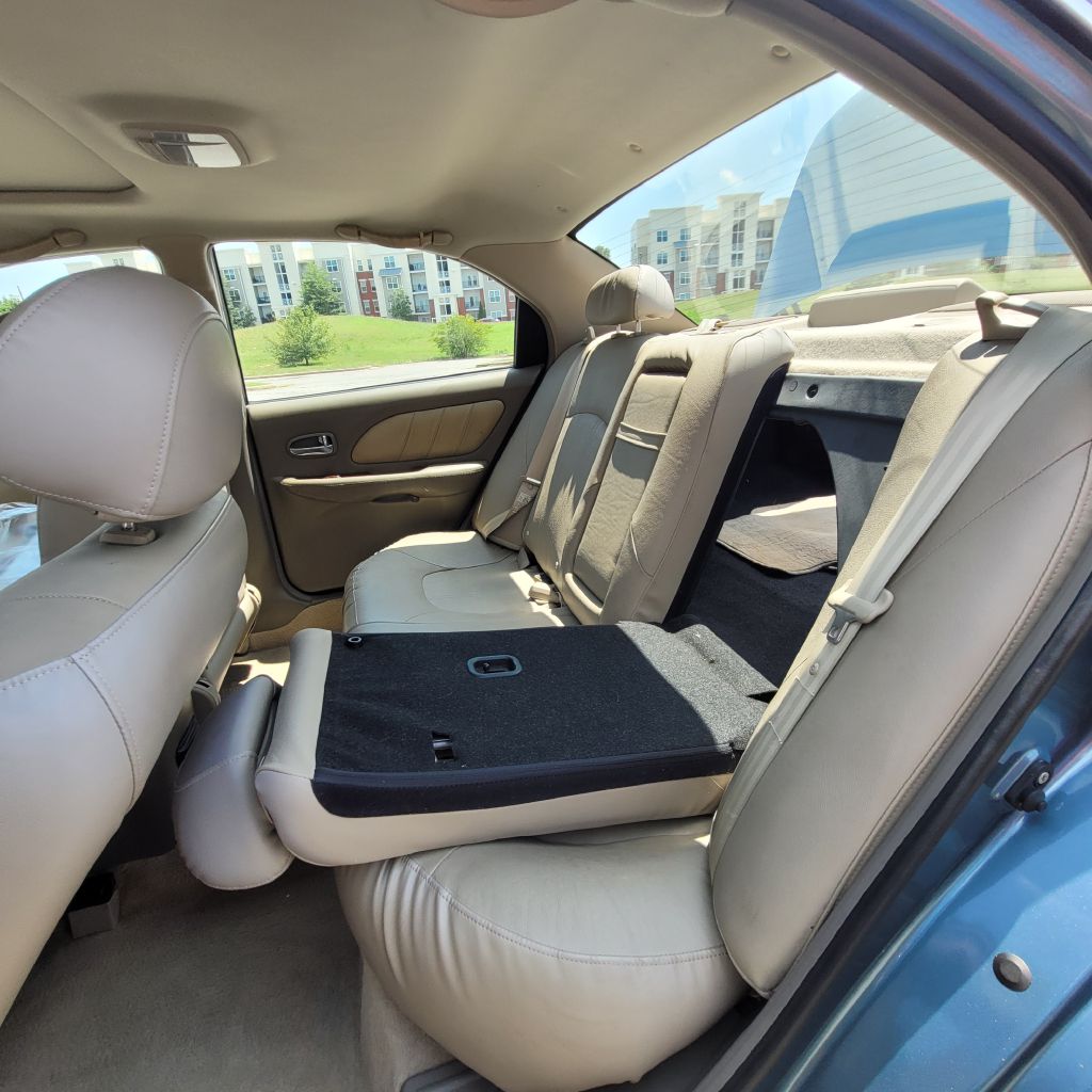 Photo 19 of this HYUNDAI SONATA