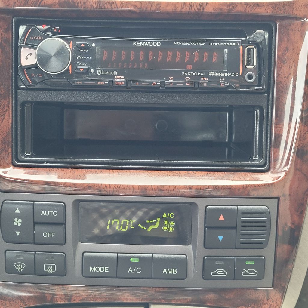 Photo 23 of this HYUNDAI SONATA