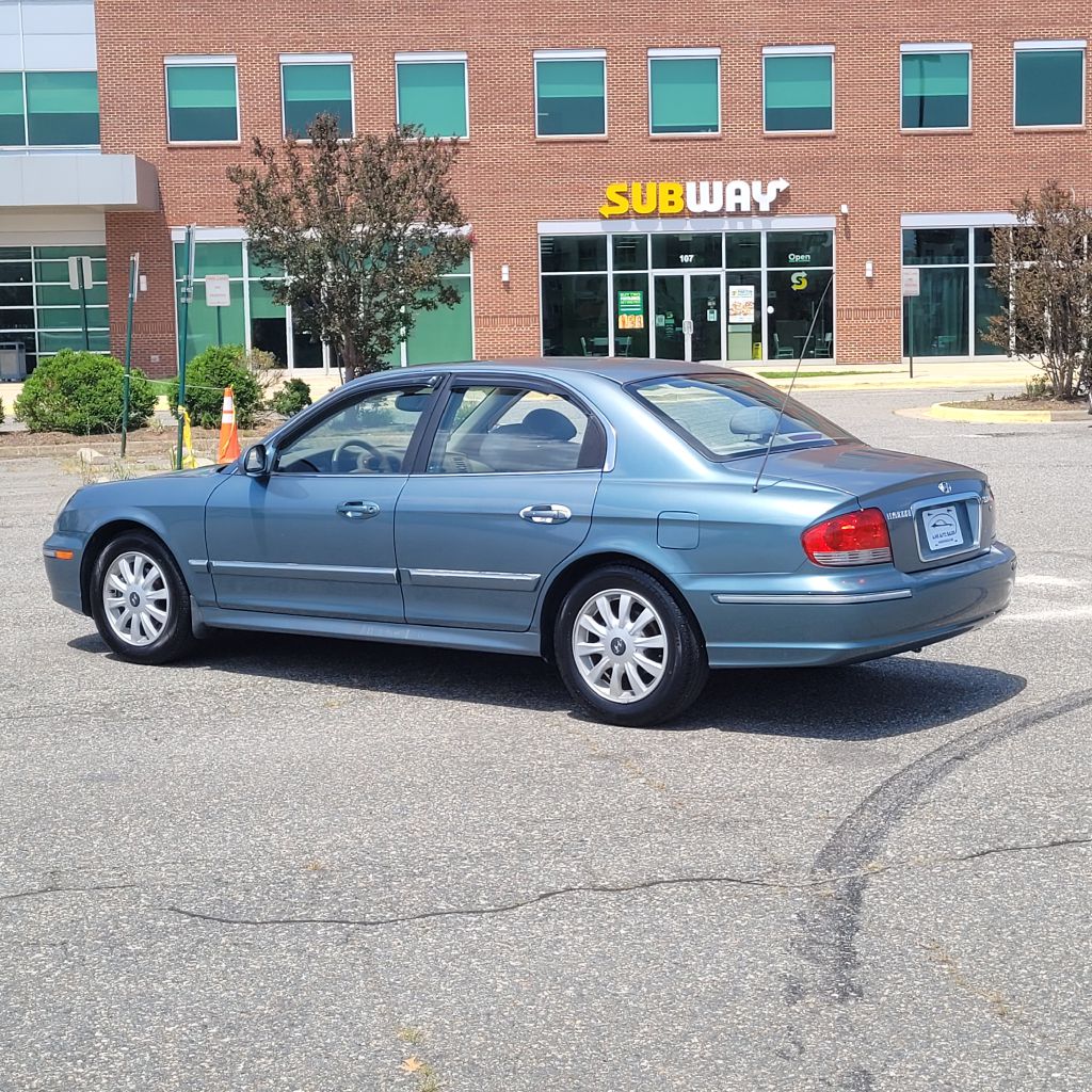Photo 28 of this HYUNDAI SONATA
