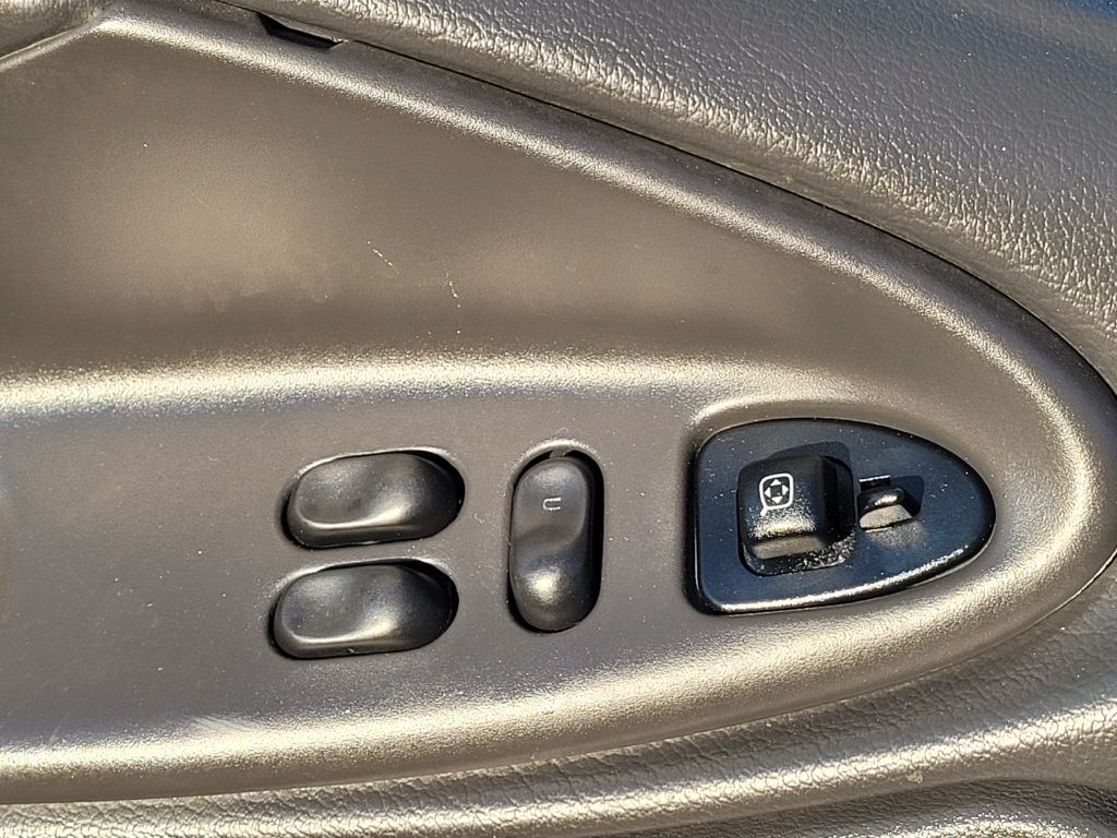 Photo 17 of this FORD MUSTANG