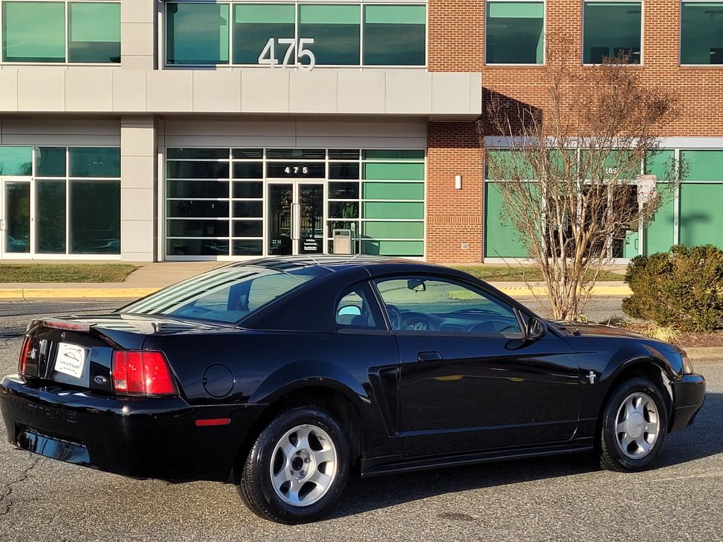 Photo 27 of this FORD MUSTANG