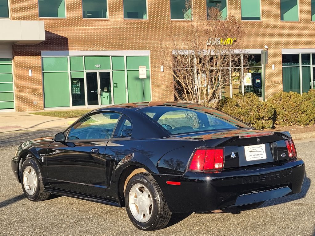 Photo 30 of this FORD MUSTANG