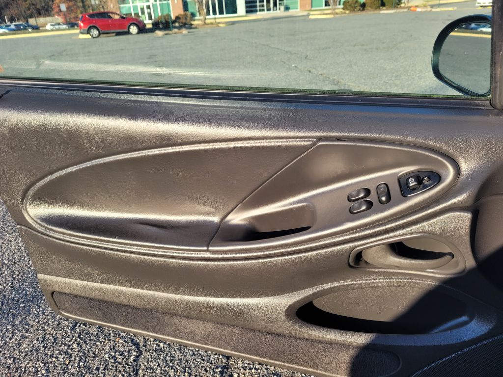Photo 32 of this FORD MUSTANG