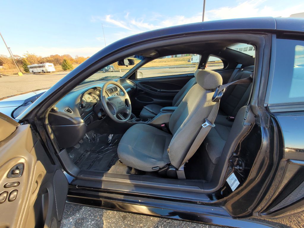 Photo 33 of this FORD MUSTANG
