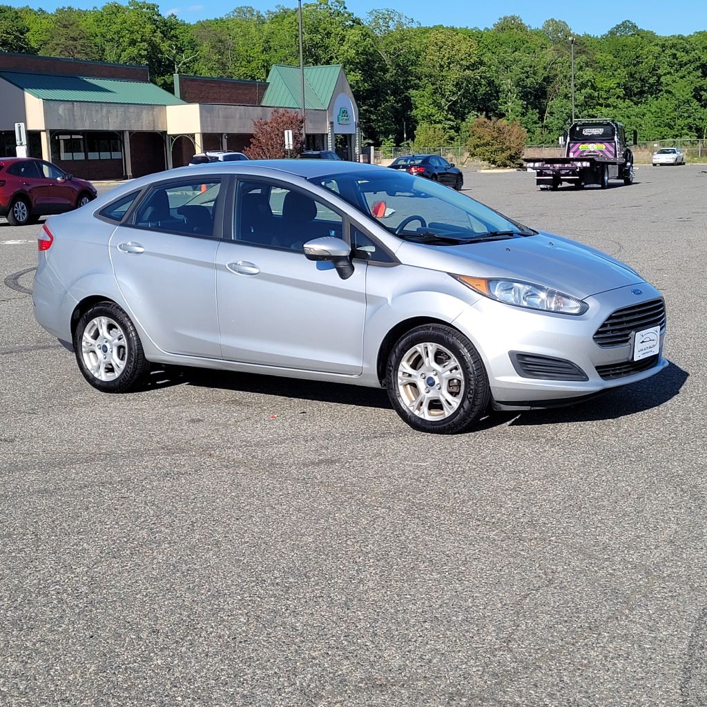 Photo 30 of this FORD FIESTA