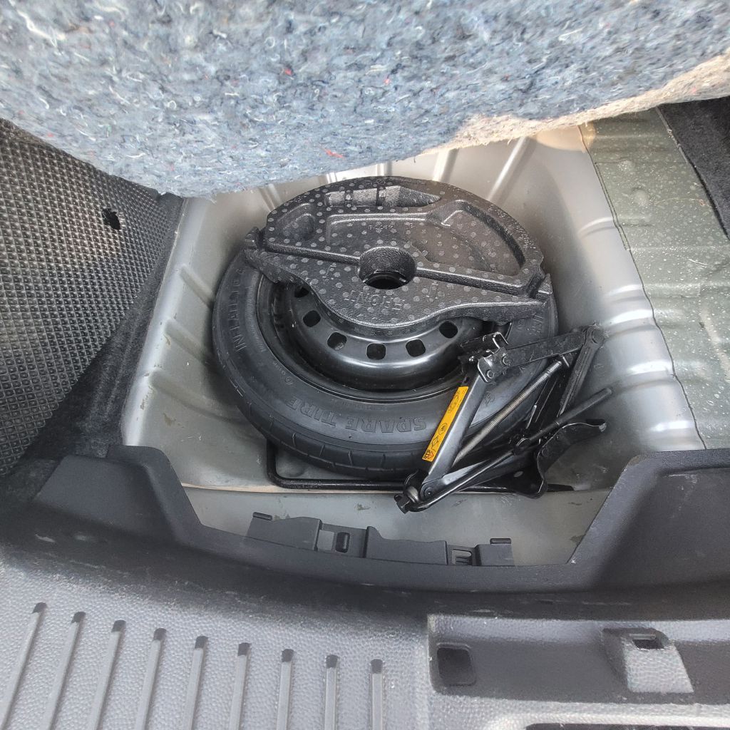 Photo 40 of this FORD FIESTA