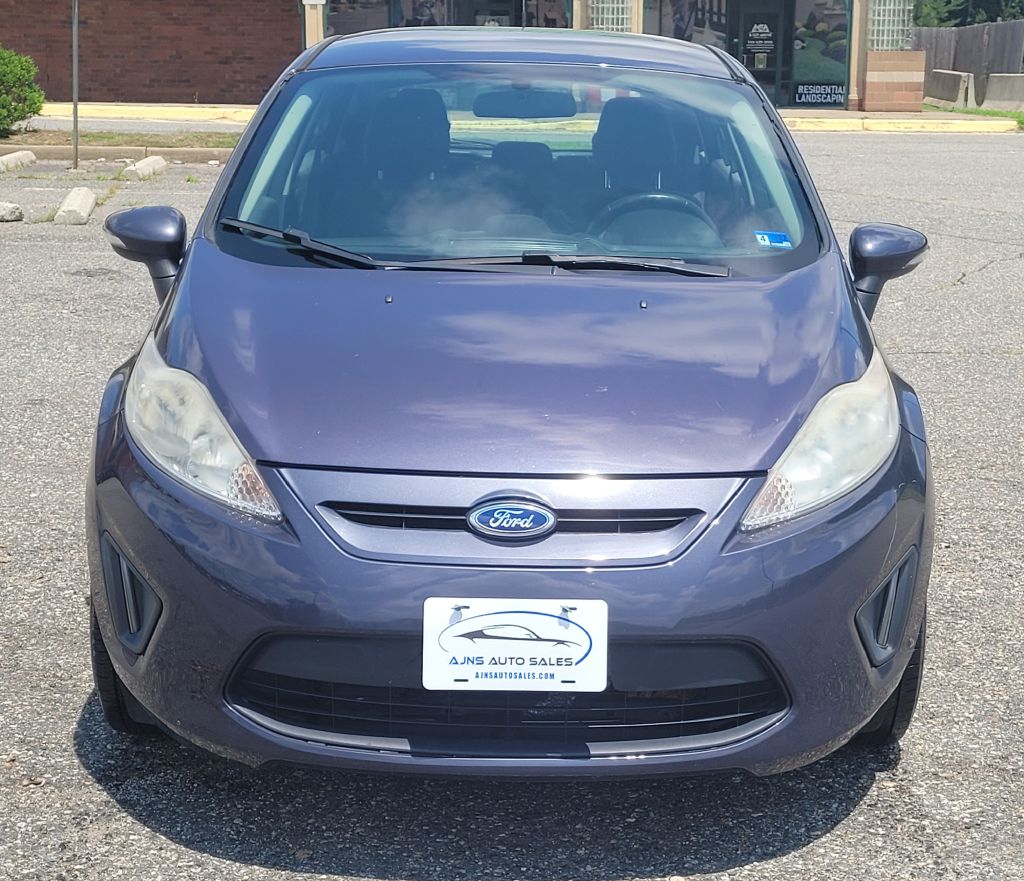 Photo 6 of this FORD FIESTA