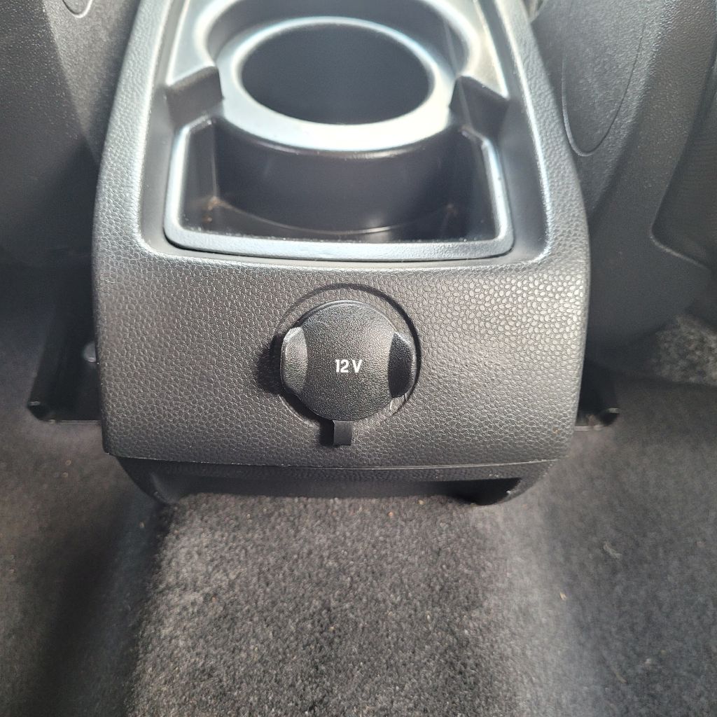 Photo 35 of this FORD FIESTA