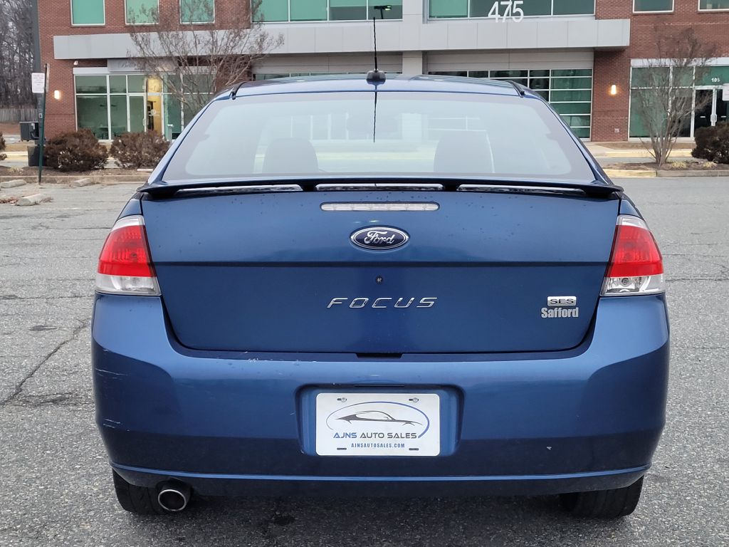 Photo 3 of this FORD FOCUS