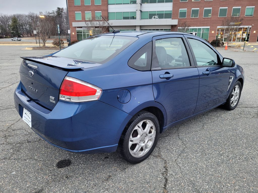 Photo 4 of this FORD FOCUS