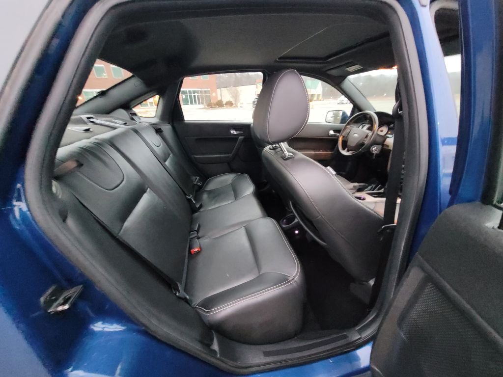 Photo 14 of this FORD FOCUS