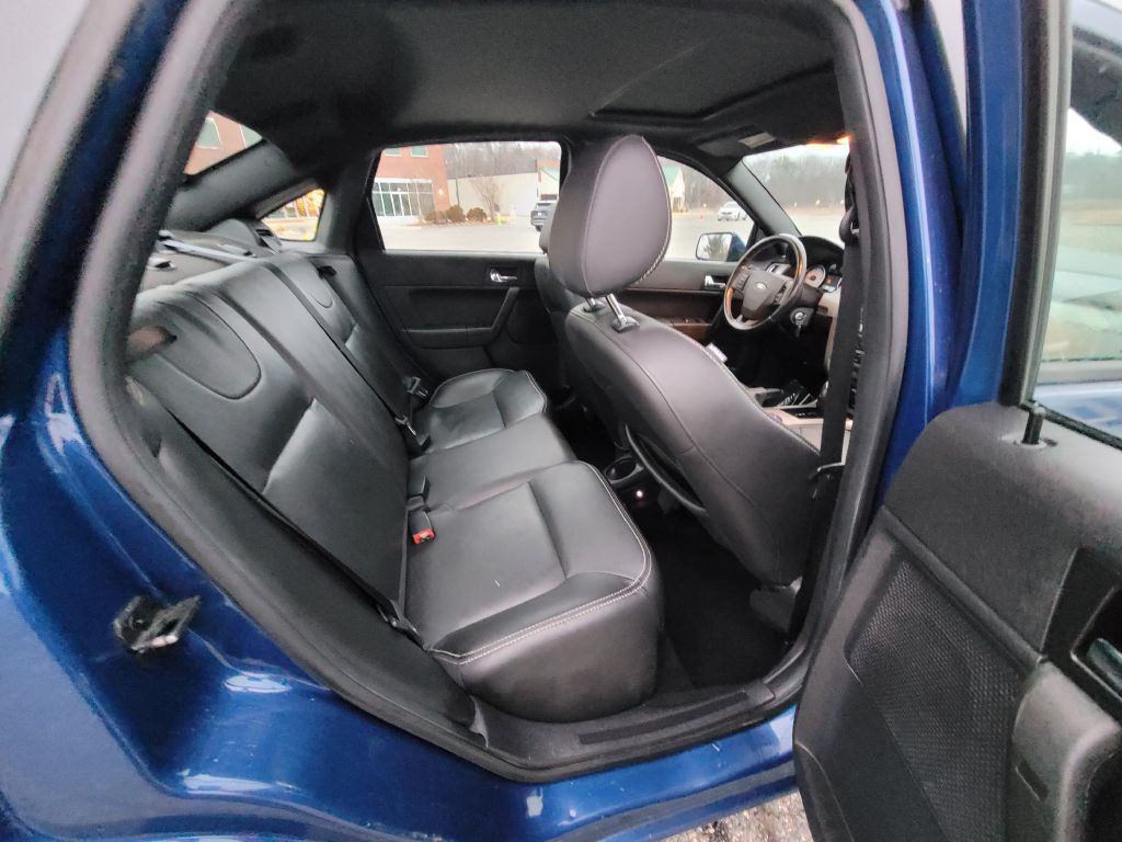 Photo 15 of this FORD FOCUS