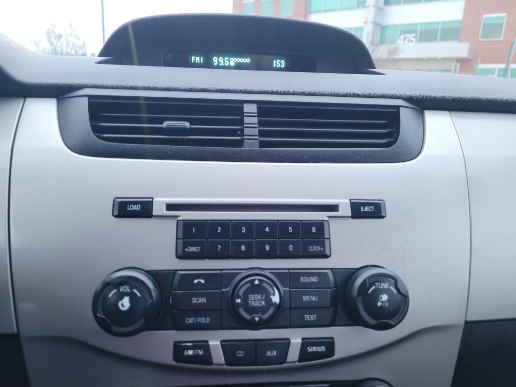 Photo 20 of this FORD FOCUS