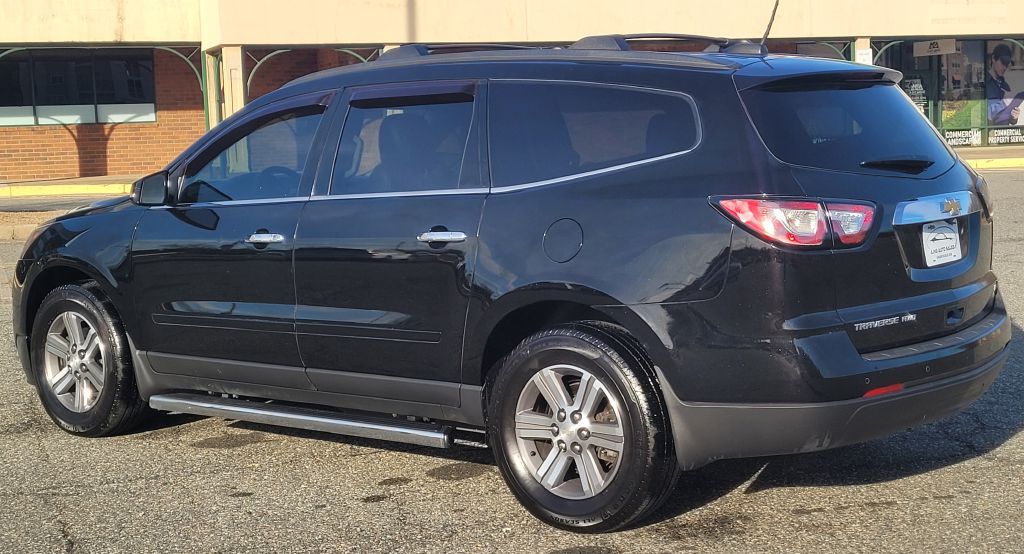 Photo 4 of this CHEVROLET TRAVERSE