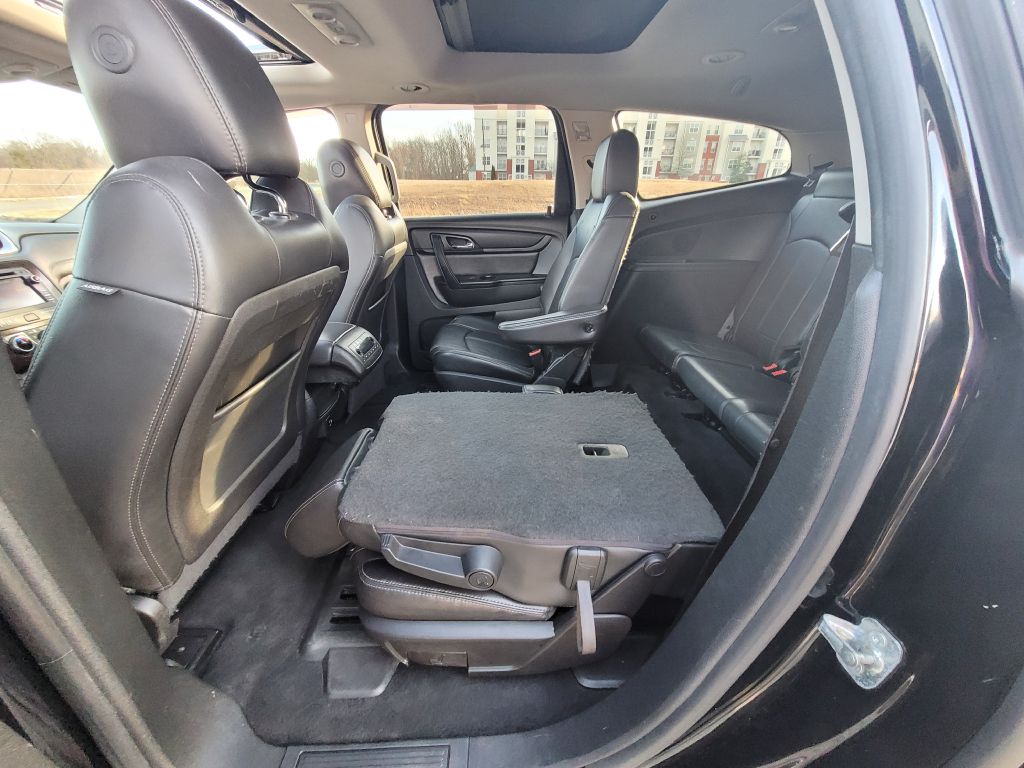 Photo 21 of this CHEVROLET TRAVERSE