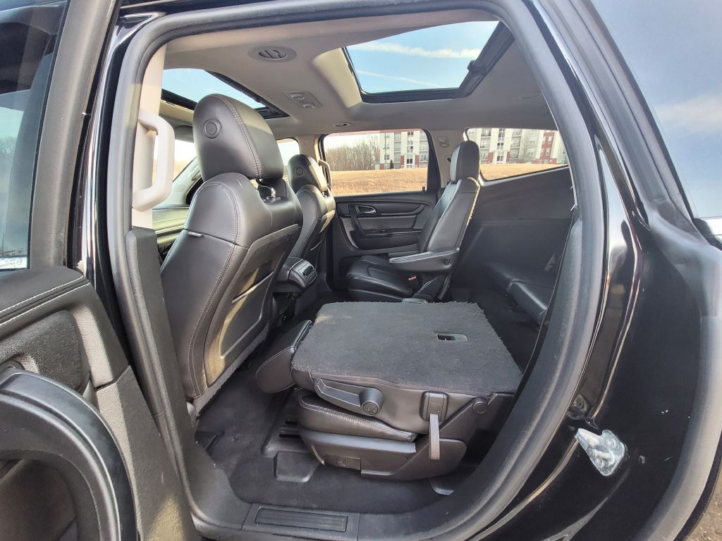 Photo 32 of this CHEVROLET TRAVERSE