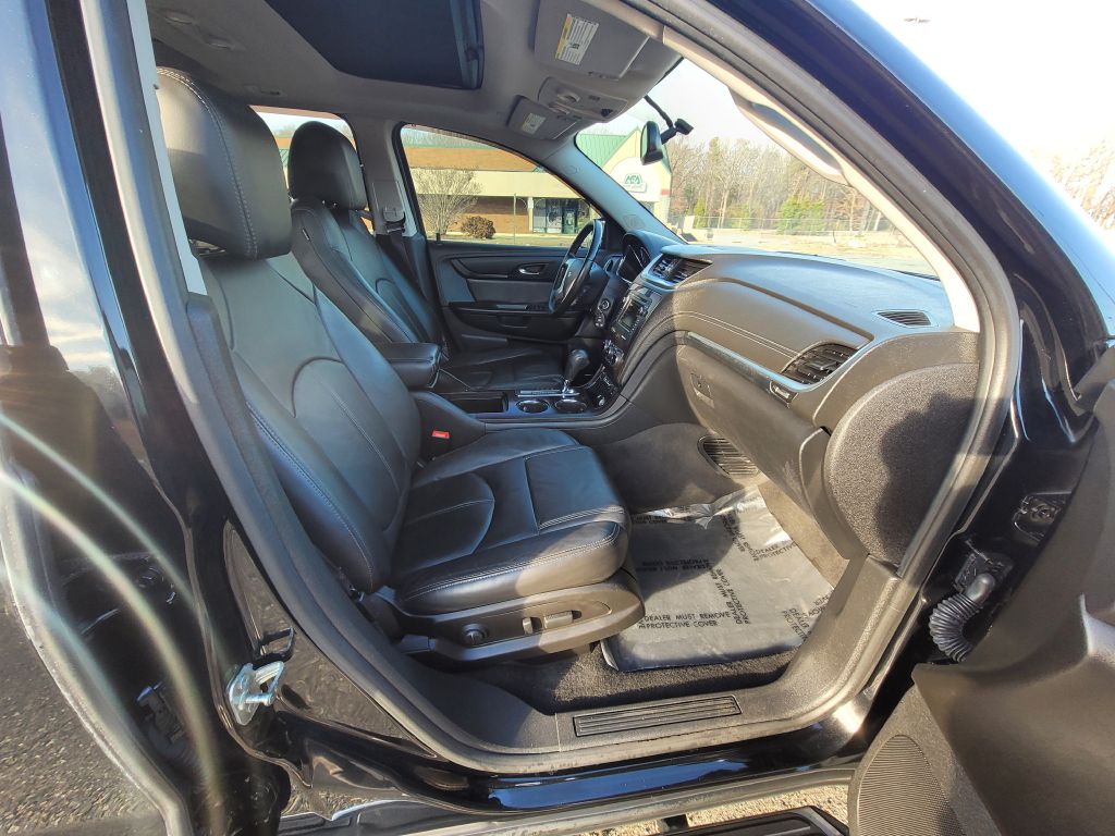 Photo 33 of this CHEVROLET TRAVERSE