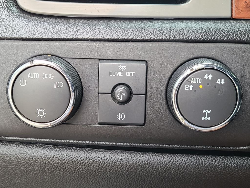 Photo 12 of this CHEVROLET SUBURBAN