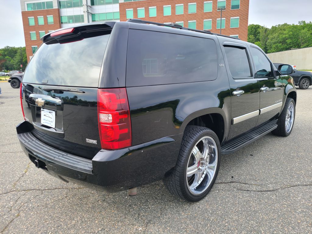 Photo 29 of this CHEVROLET SUBURBAN