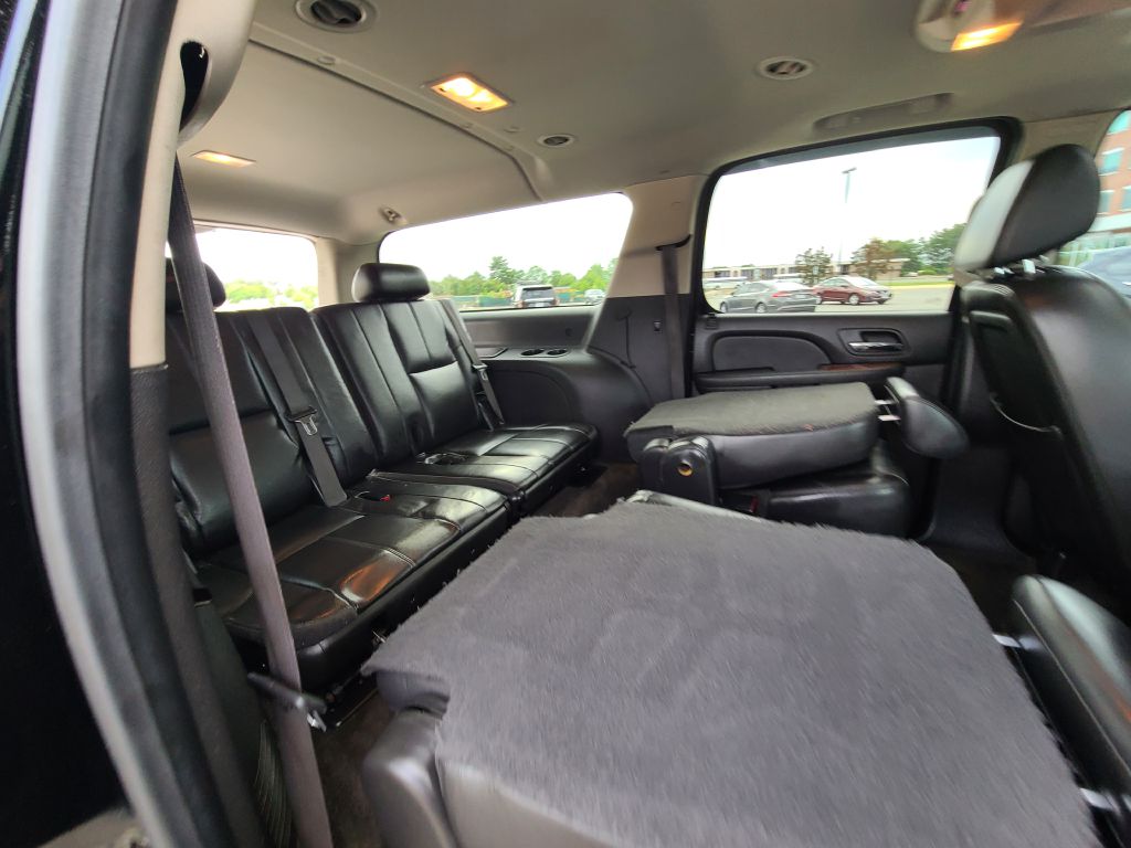 Photo 36 of this CHEVROLET SUBURBAN