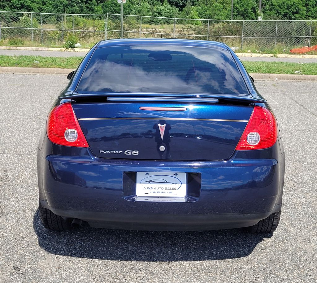 Photo 3 of this PONTIAC G6