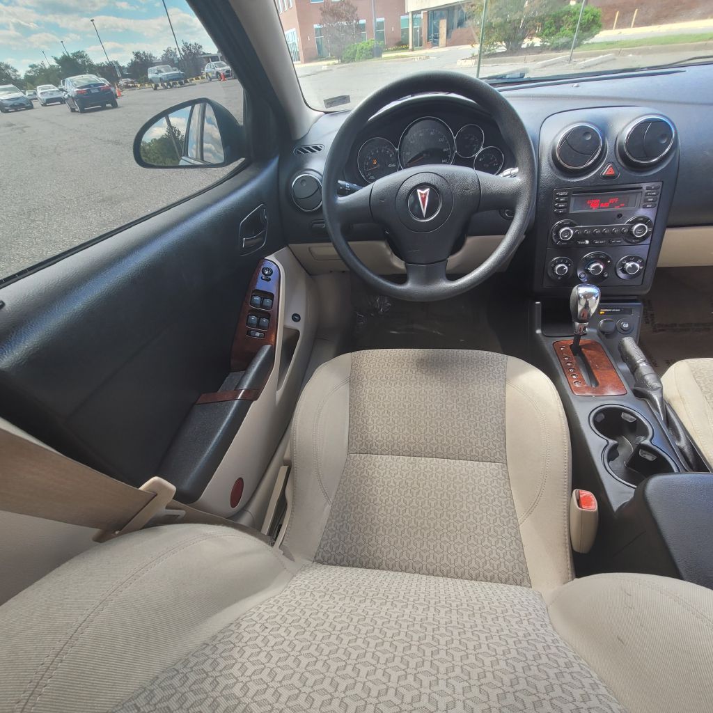 Photo 16 of this PONTIAC G6
