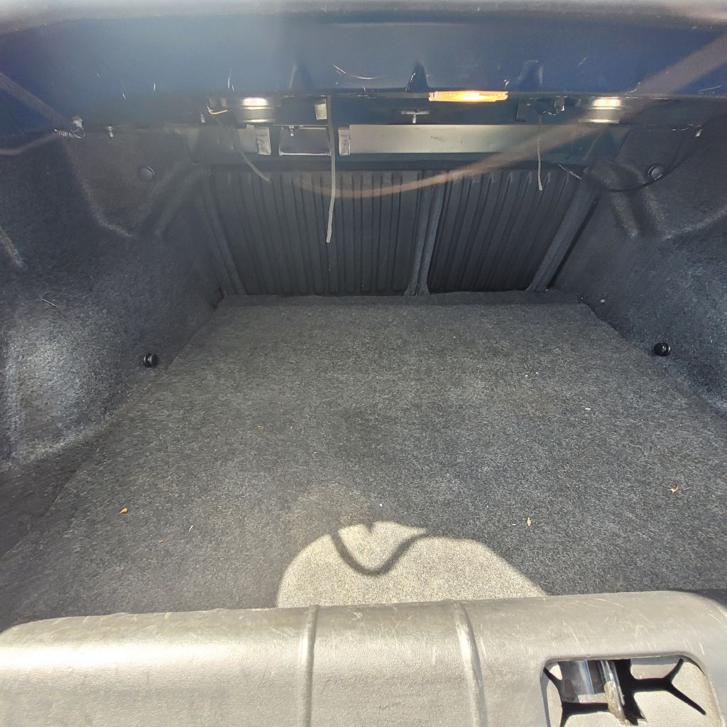 Photo 33 of this PONTIAC G6