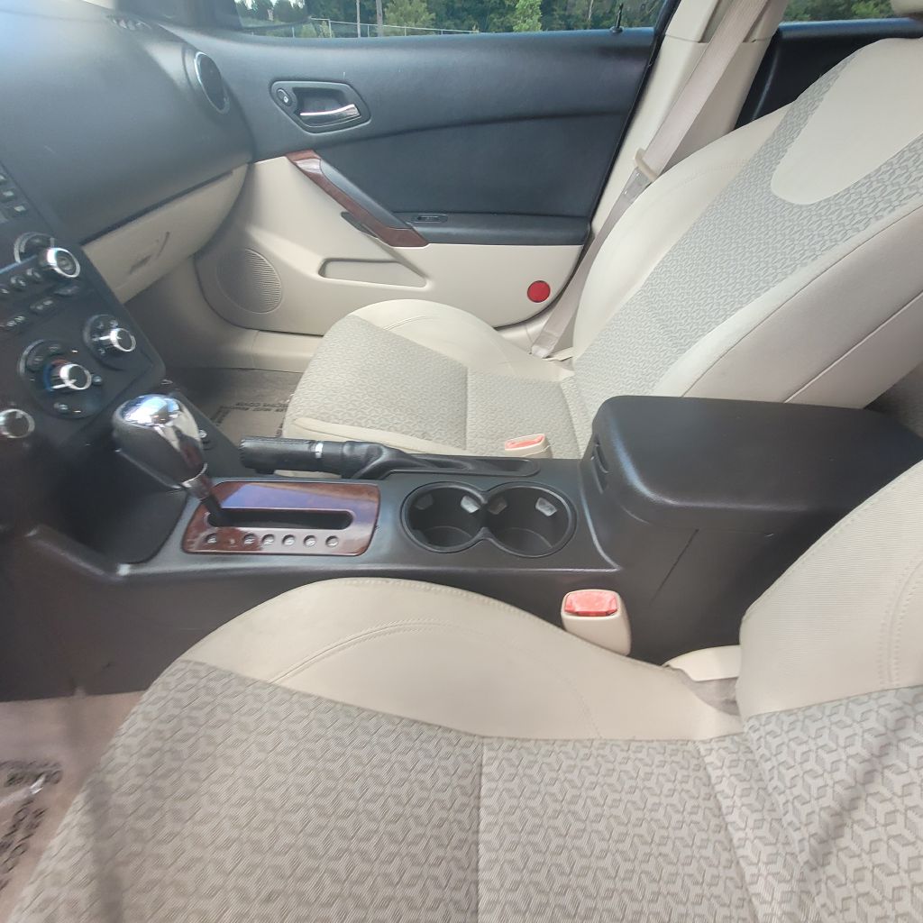 Photo 39 of this PONTIAC G6