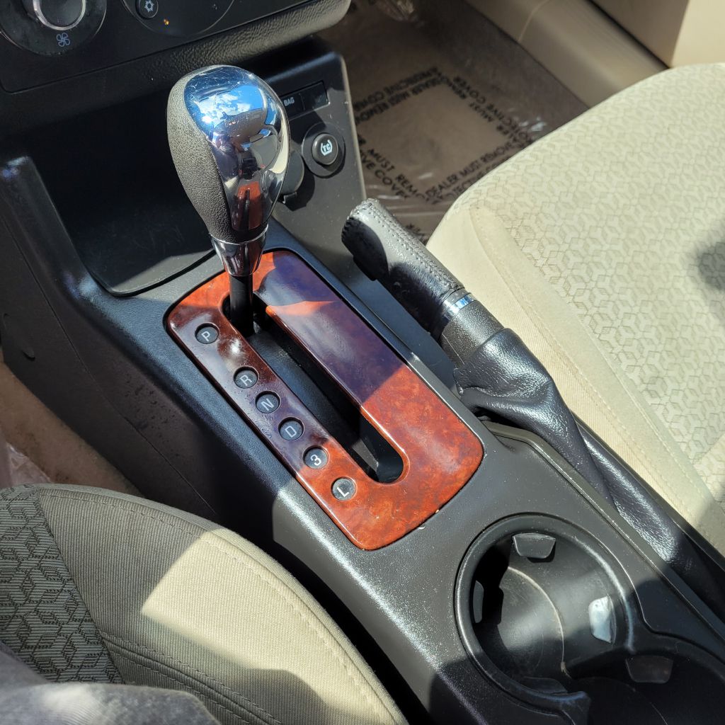Photo 40 of this PONTIAC G6