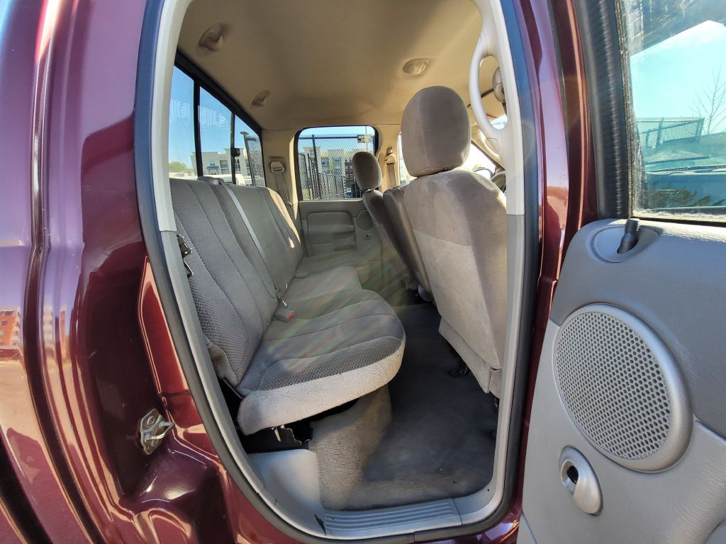 Photo 17 of this DODGE RAM 1500