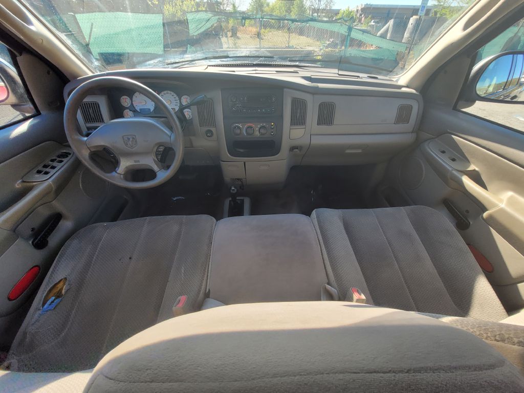 Photo 38 of this DODGE RAM 1500