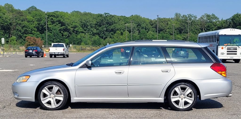 Photo 2 of this SUBARU LEGACY