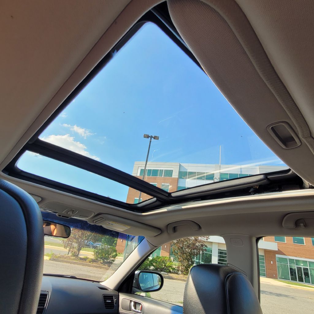 Photo 13 of this SUBARU LEGACY