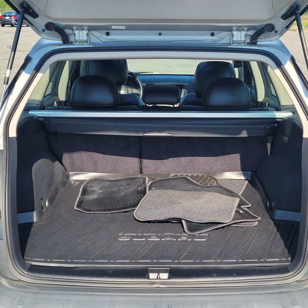 Photo 21 of this SUBARU LEGACY