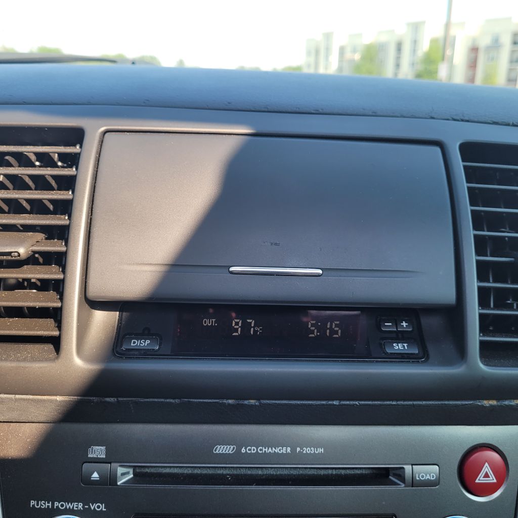 Photo 29 of this SUBARU LEGACY