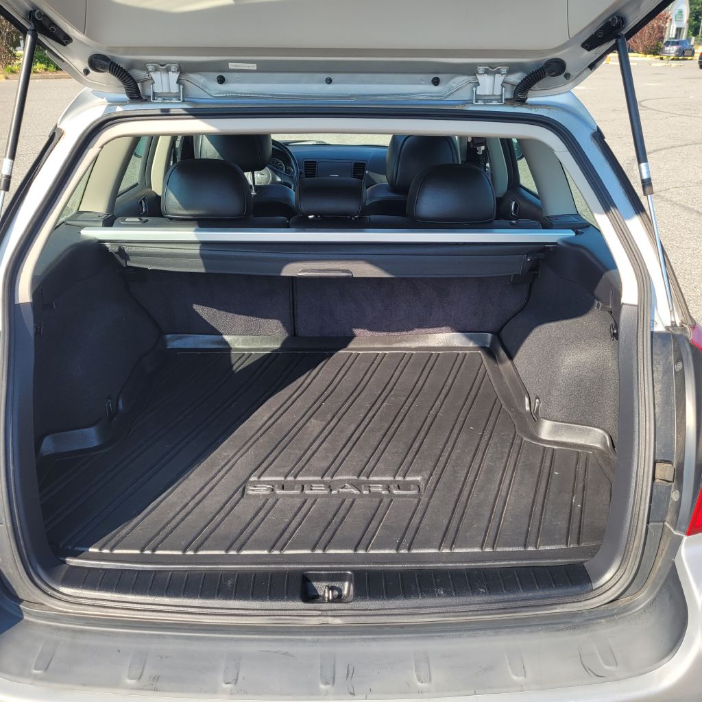Photo 30 of this SUBARU LEGACY