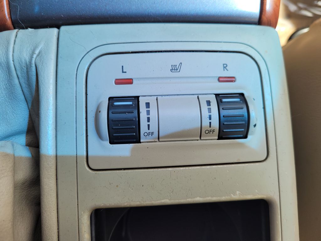 Photo 13 of this SUBARU LEGACY