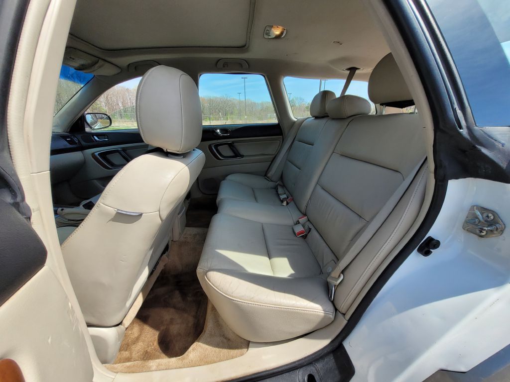 Photo 17 of this SUBARU LEGACY