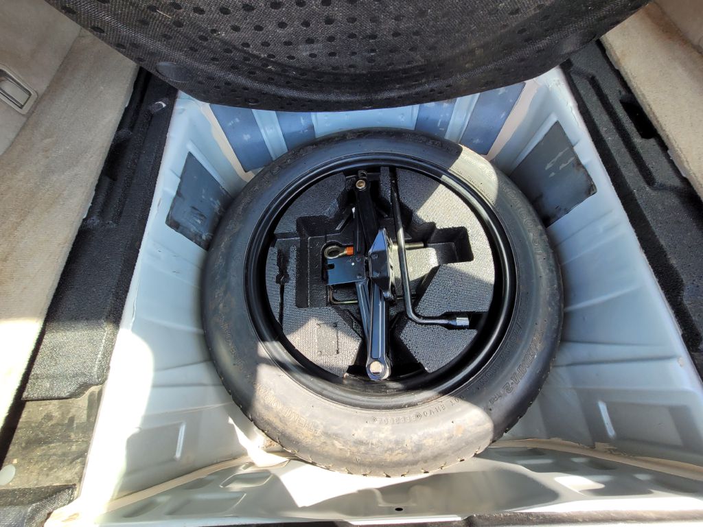 Photo 25 of this SUBARU LEGACY