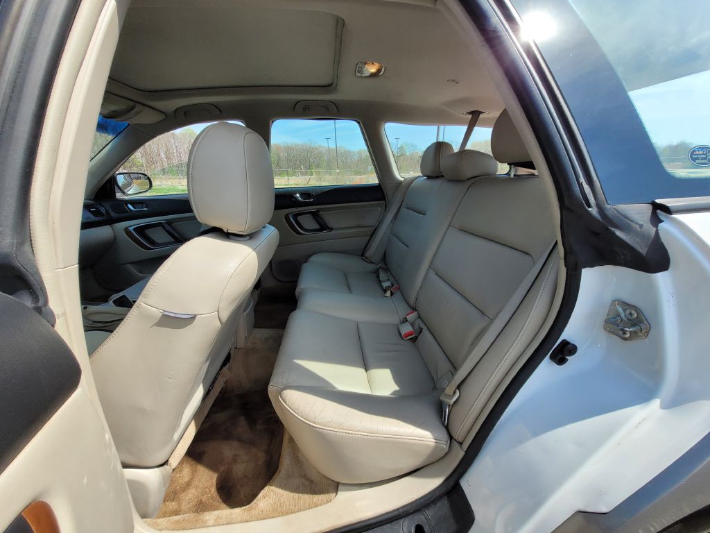 Photo 32 of this SUBARU LEGACY