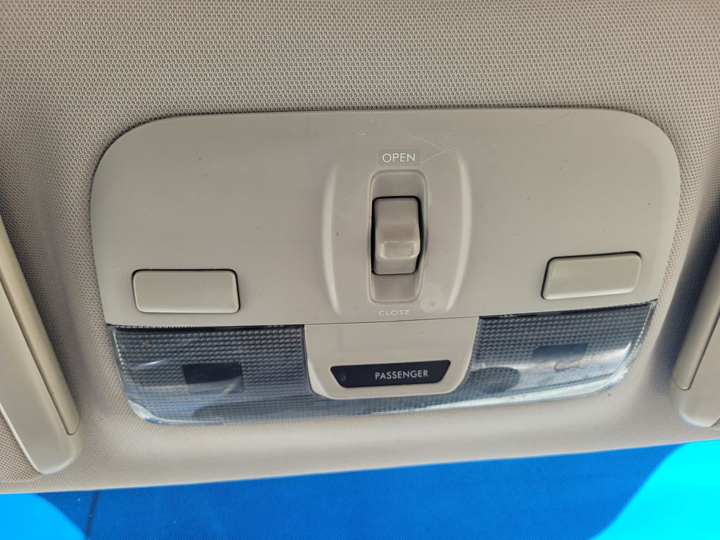 Photo 40 of this SUBARU LEGACY